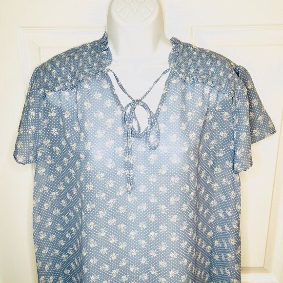 Everleigh Smocked Tie Front Floral Polka Dot Top Light Blue S - Picture 5 of 10